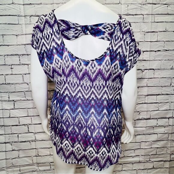 Torrid purple geo print bow back sheer blouse. - Picture 2 of 3